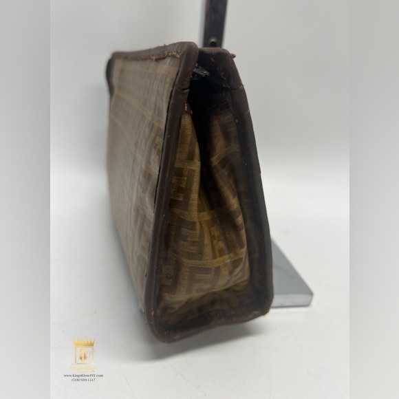 🤎SOLD🤎Fendi Pouch - Picture 3 of 14